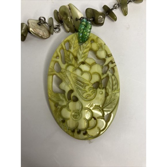 Mother Of Pearl Green Asian Bird Themed Adjustable Choker - Picture 8 of 8